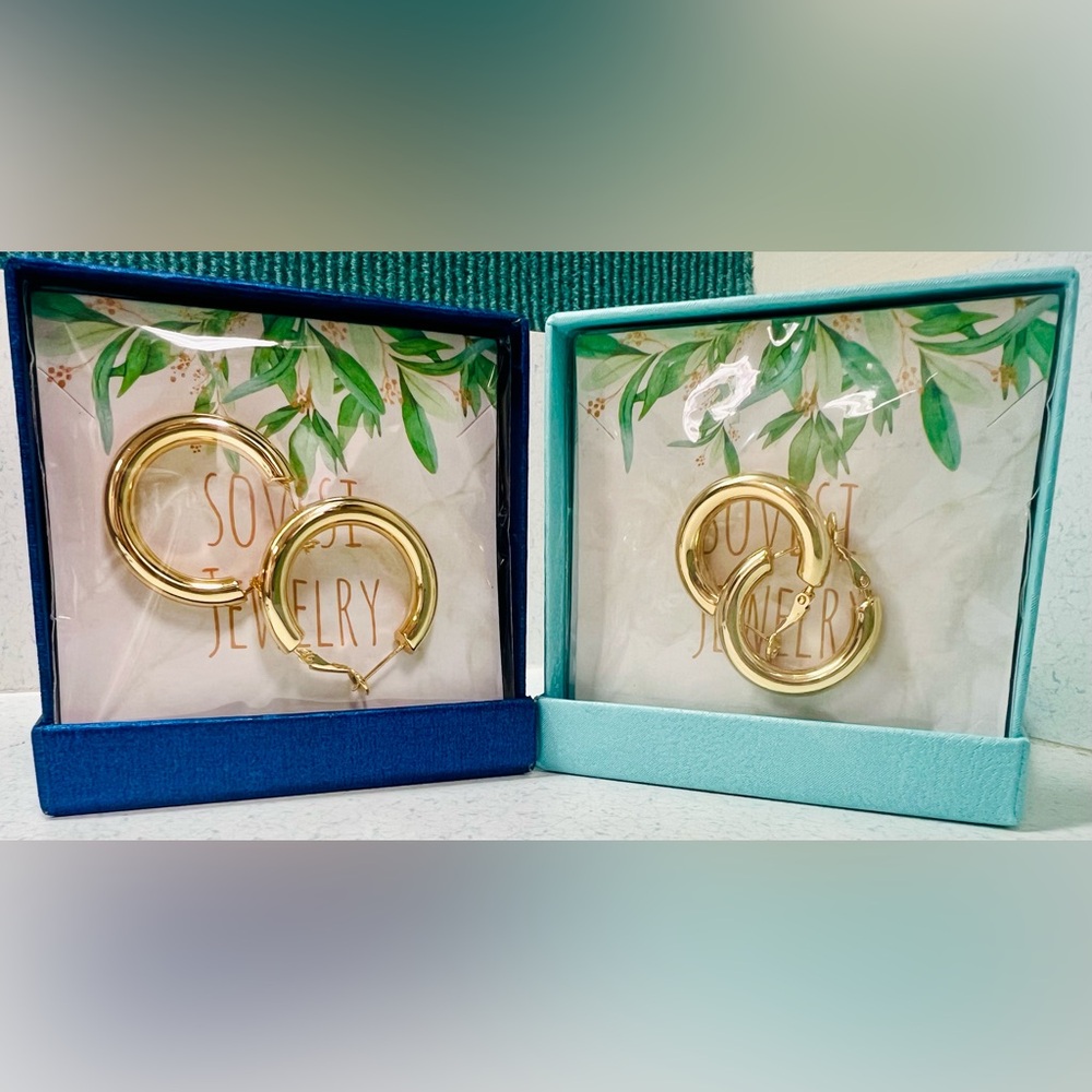NWT Chunky 14K Gold Hoop Earrings - Lighter weight